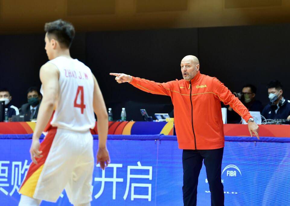 怀斯曼迎赛季第21场比赛 终于取得个人赛季首胜NBA常规赛，活塞在主场以129-127险胜猛龙，结束28连败。